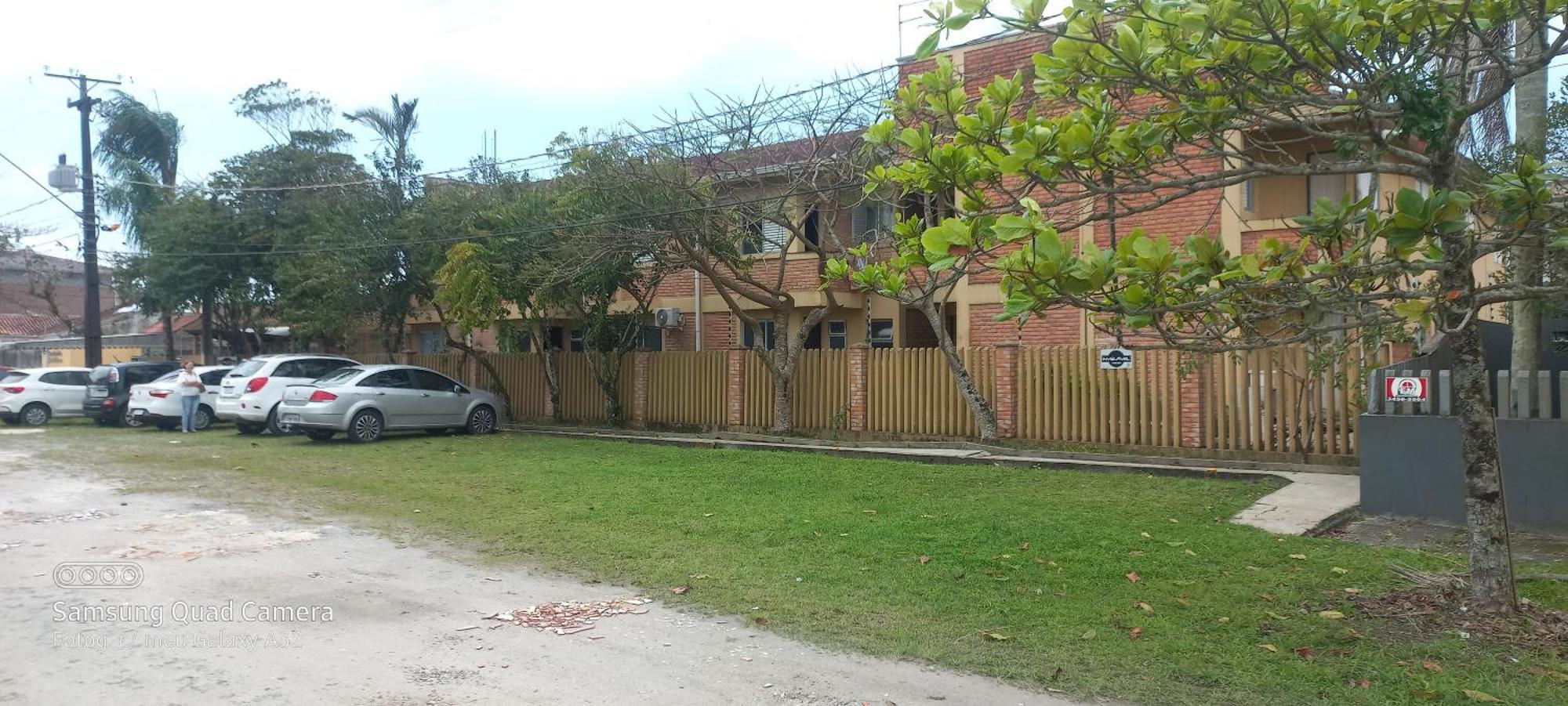 Matinhos 150 Metros Da Praia Стая снимка